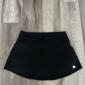 Vuori Daily Skirt